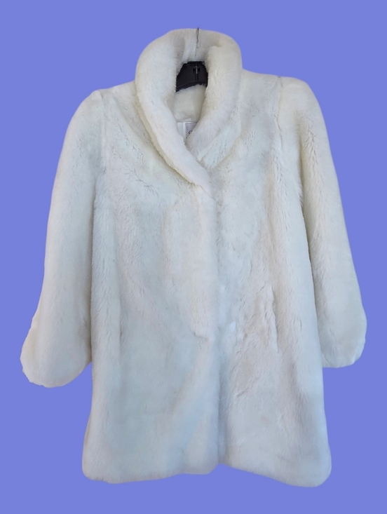 Donnybrook Jackets & Blazers - Vtg Donnybrook Faux Fur Coat Ivory Plush Luxurious Soft MADE IN USA 8 Stroller